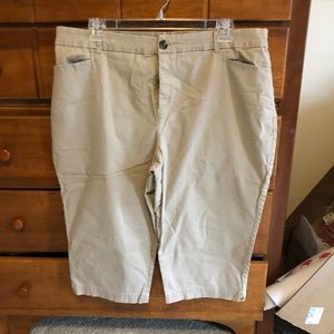 2 Croft and barrow capris